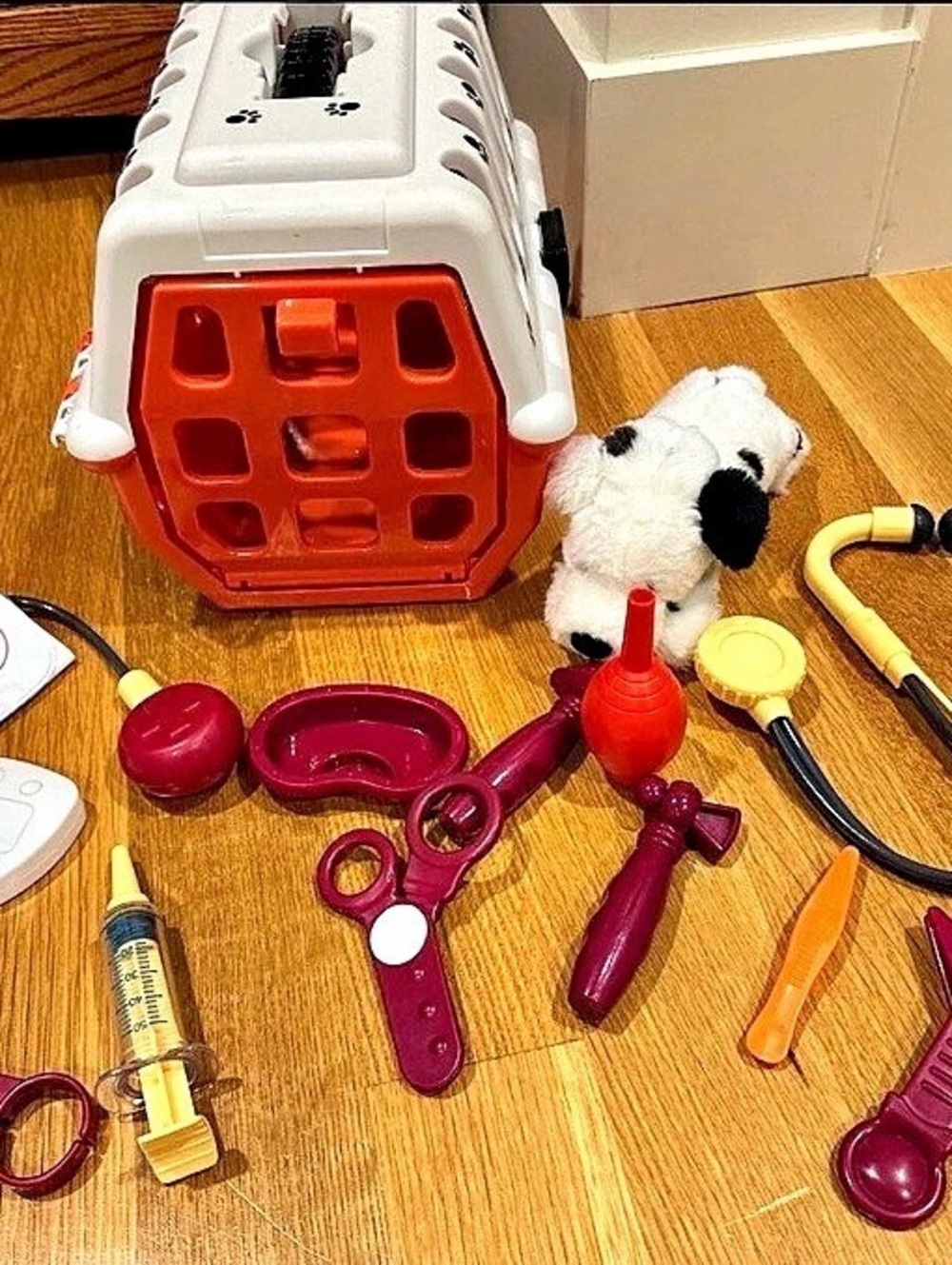Battat Vet Pretend Play Set 14pcs Carrier Dog Veterinarian Animal Doctor Toys VG